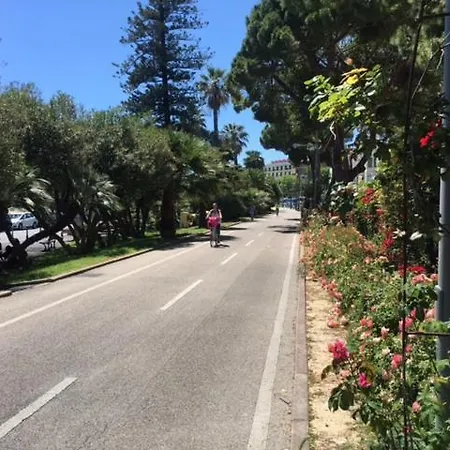 Mare E Relax Pista Ciclabile Sanremo Apartamento *
